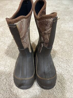 Toddler Muck Boots Size 9